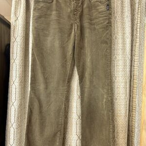 🛍️ Silver Ladies 34/32 Grayson heritage Green Corduroy jeans